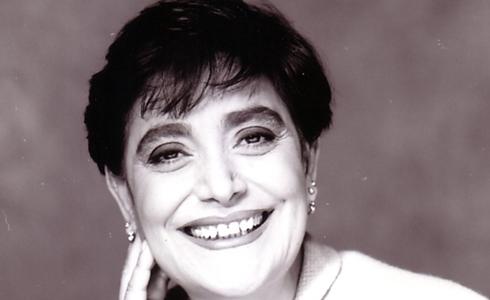 43DA6CE3-97F0-4D1C-B24B-7DDE557F1FAF