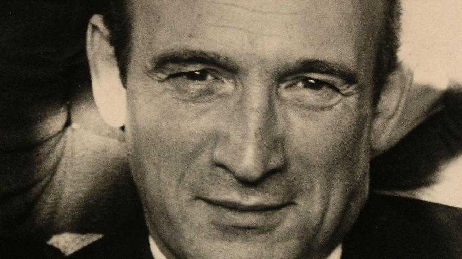 22CCE59B-8C85-43BC-9CEA-B7CAC3FE9AB1