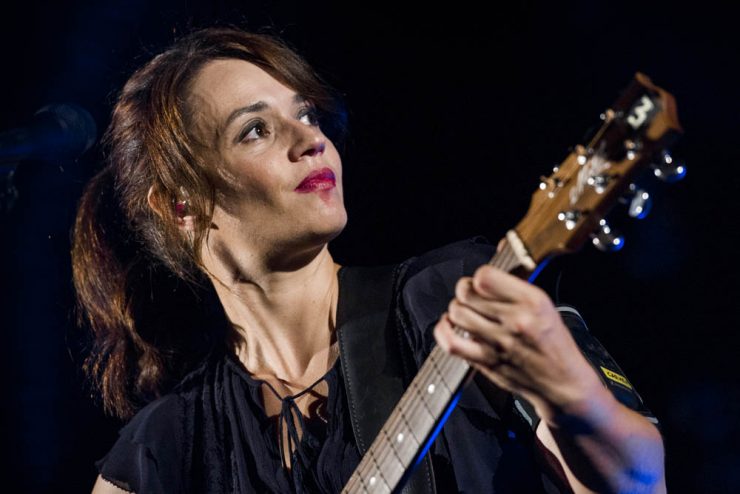 foto-concerto-carmen-consoli-tindari-09-agosto-2017_panucci_-09-740x494