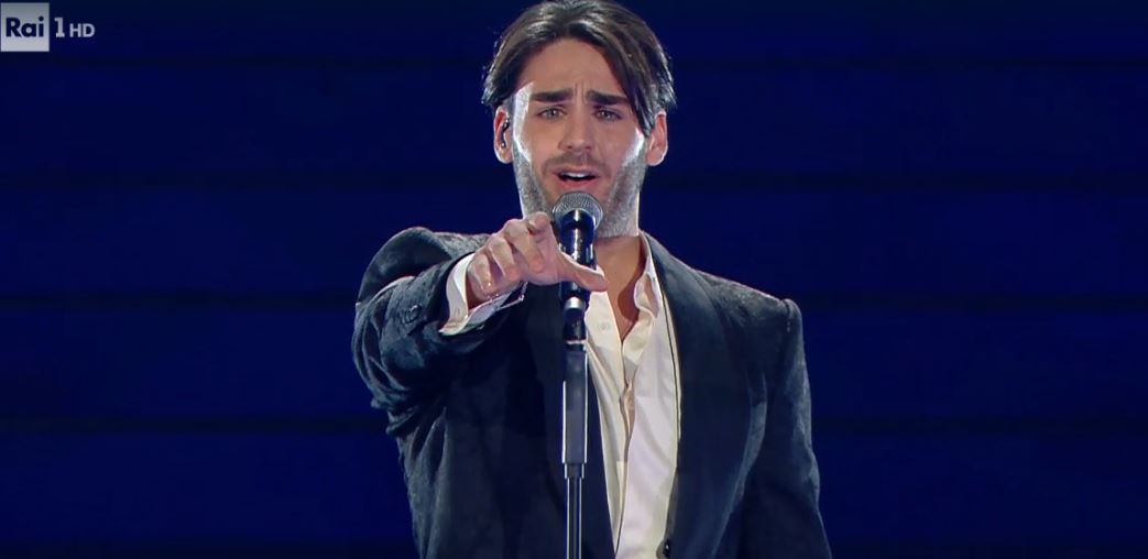 4AD39C56-DBA8-454C-AEC7-E0A7C39E59C6