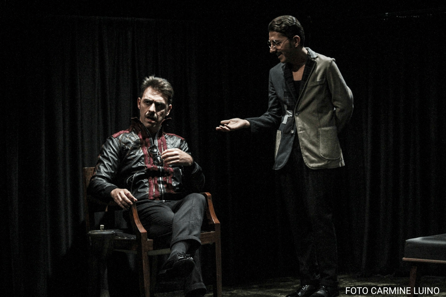 Foto di Carmine Lino tratta da 'Il berretto a sonagli'