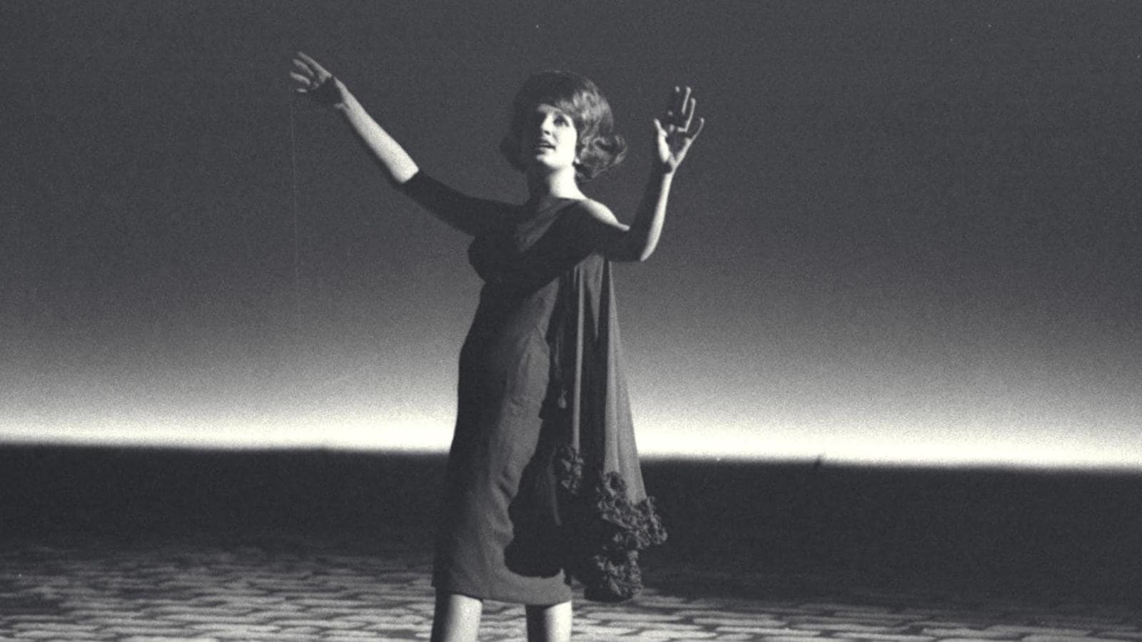 1600x900_1584726531361_mina